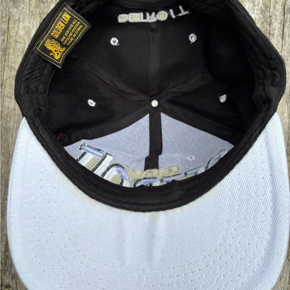 Black and Gray Detroit Cap - Picture 8 of 10